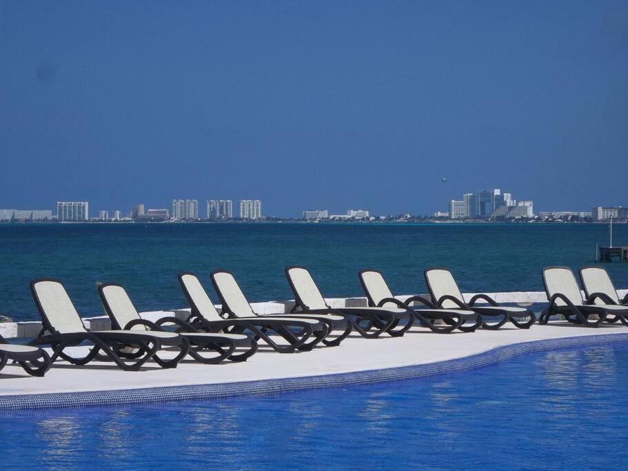 Punta Me Luxury Apartments Ocean View & Beach Front In Amara Cancun Exterior photo